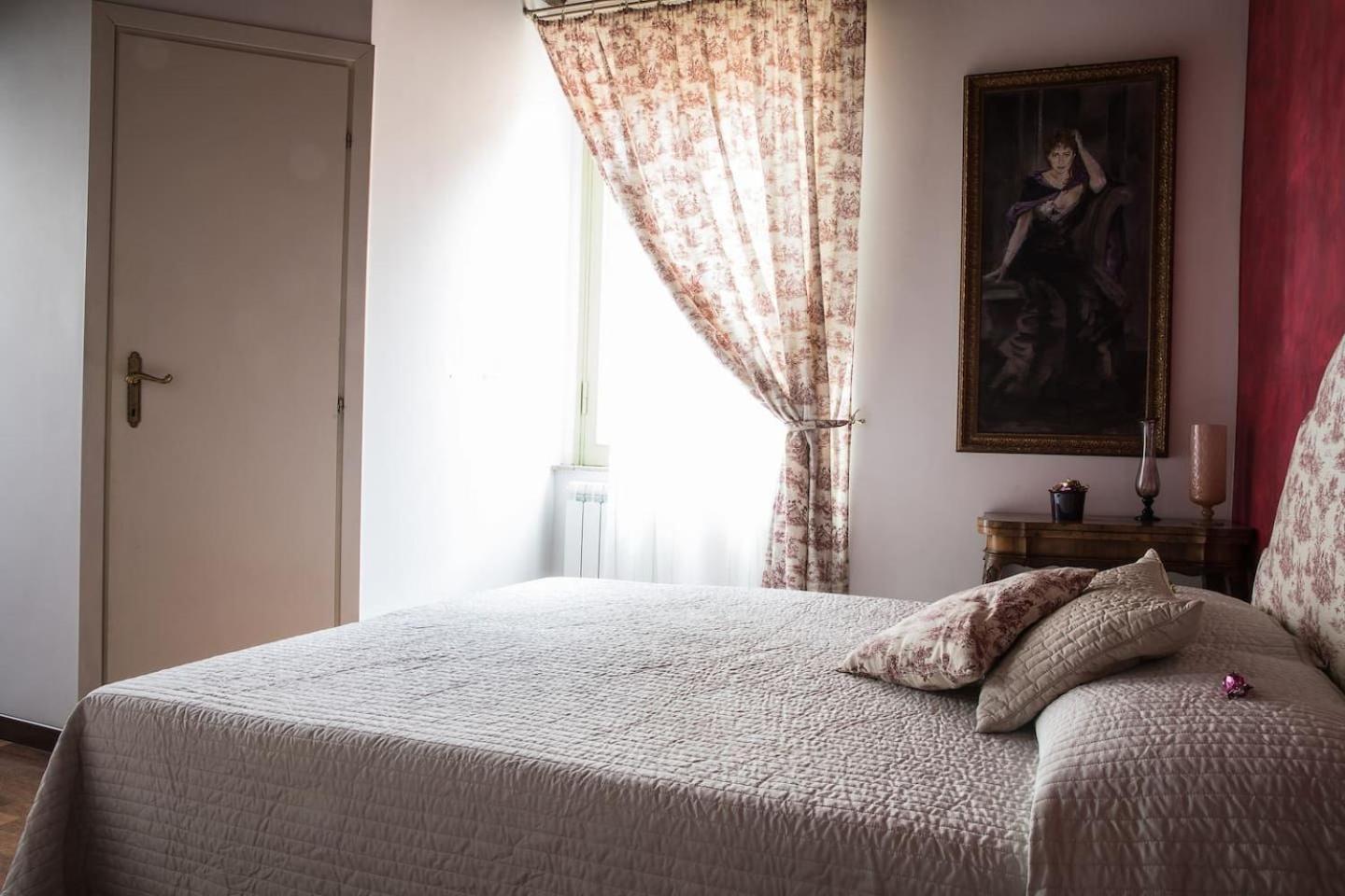 Crispi Deluxe 2 Bedroom Рим Екстериор снимка